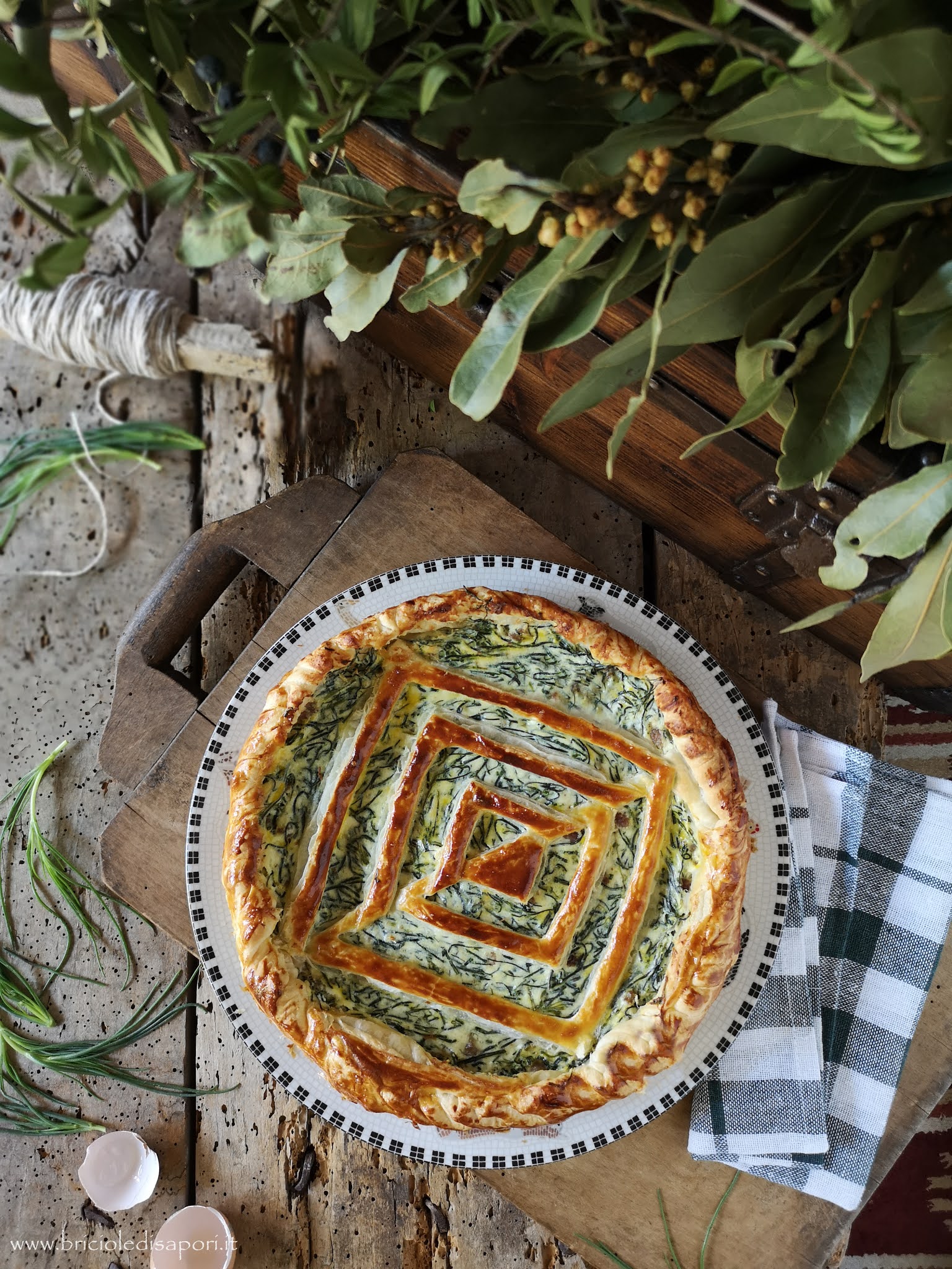 torta salata con agretti salsiccia e ricotta di bufala