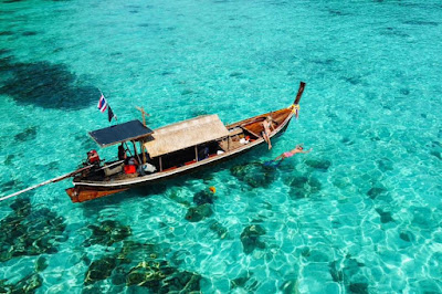 The Ruea Hang Yao remains an enduring testament to the enduring ingenuity and timeless elegance of Thai craftsmanship