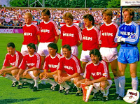 PSV EINDHOVEN - Eindhoven, Holanda - Temporada 1987-88 - Ronald Koeman, Kruzen, Sören Lerby, Hans Gilhaus, Wim Kieft y Van Breukelen; Linskens, Heintze, Vanenburg, Van Aerle y Erik Gerets - PSV EINDHOVEN 3 (Gerets 2 y Sören Lerby) RODA JC KERKRADE 2 (Huub Smeets y Raymond Smeets) - 12/05/1988 - Copa de Holanda, final - Tilburg, Holanda, Willem II Stadion - El PSV gana su 4º título de la KNVB BEKER holandesa