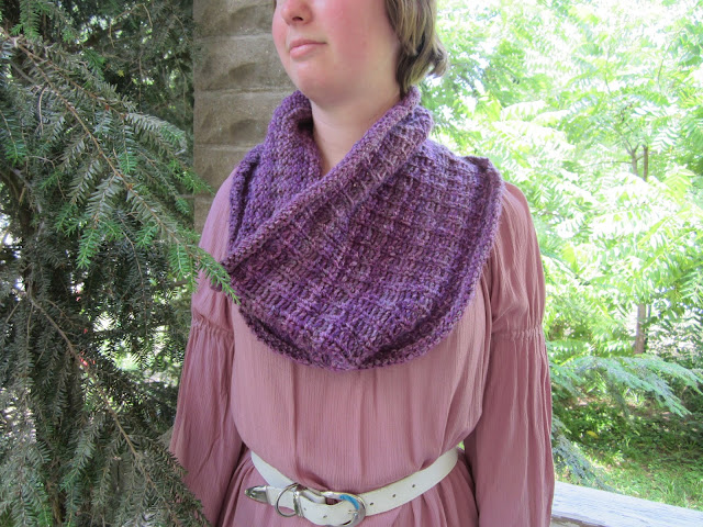 https://www.ravelry.com/patterns/library/cardrona-cowl