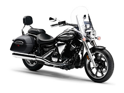 Yamaha_V-Star_950_Tourer_2012_1280x960_Metallic_Black_03