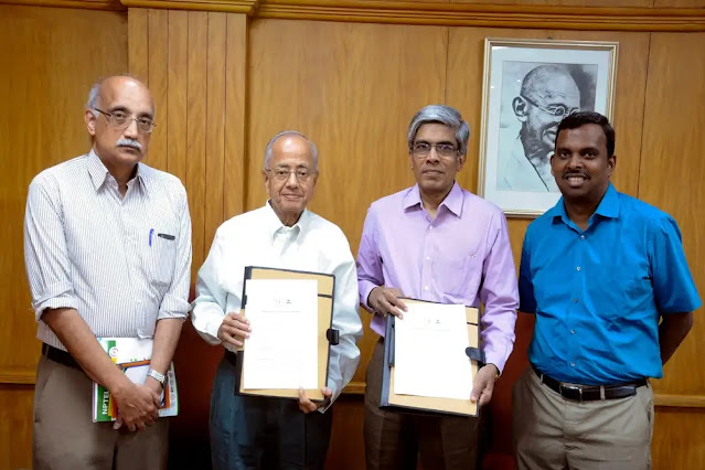 (FROM L_R) Prof R.Nagarajan, Dean (International & Alumni Relations), IIT Madras, C.N. Raghavendran, Chairman of Glass Academy Advisory Board, Prof Bhaskar Ramamurthi, Director, IIT Madras & Prof Andre