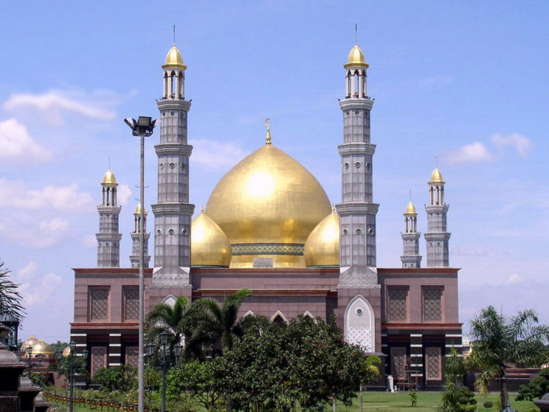 blogspot 10 Masjid  Dengan Arsitek unik yang ada di Indonesia