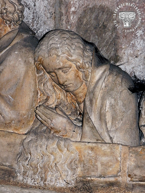 DIJON (21) - Mise au tombeau (XVe siècle)