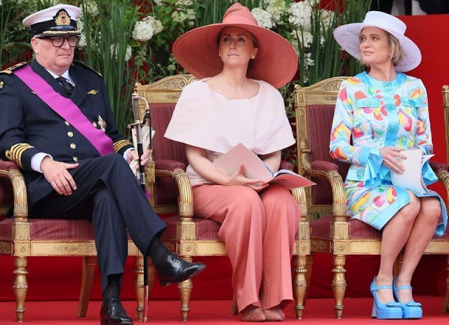 Queen Mathilde, Princess Eleonore, Prince Emmanuel, Prince Laurent, Princess Claire, Princess Delphine