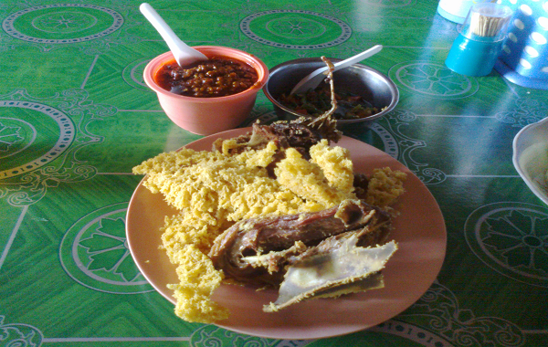 Jepara: Ayam Goreng dan Bebek Goreng Kremes Pak Pono 