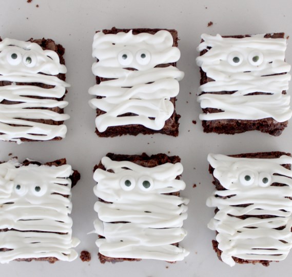 EASY MUMMY BROWNIES