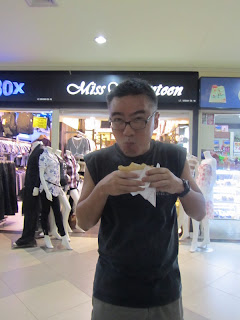 The day flew by so fast it was a blur...: Food in Batam