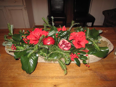 The centerpiece was a simple arrangement of greenery gladiolus and 