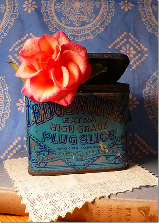 vintage tin