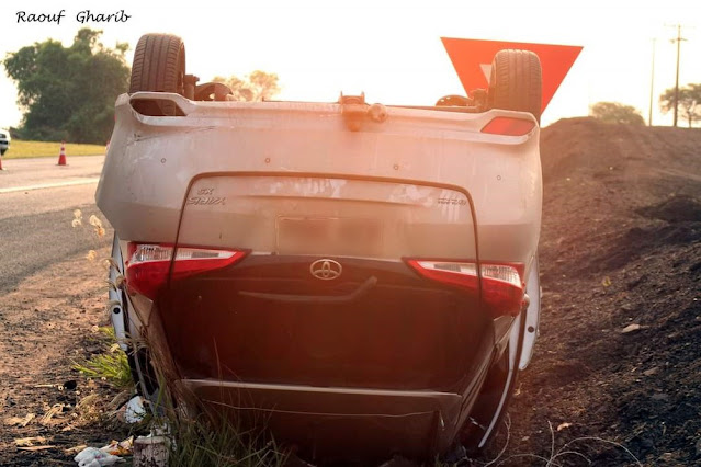 Batida frontal entre carros deixa mulher gravemente ferida na SP-284, em Rancharia