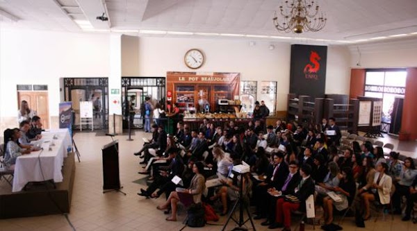 Una simulación de Hábitat III se realiza en la Universidad San Francisco de Quito.
