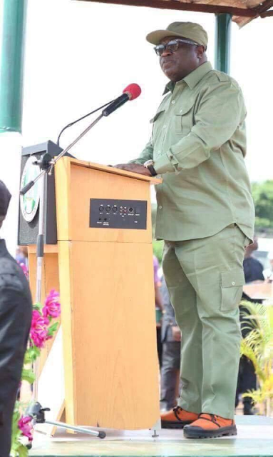 Photos of Abia State Governor, Ikpeazu dressed in made-in Aba NYSC uniform 