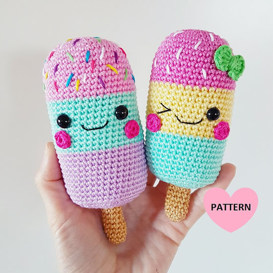 Crochet ice cream, crochet popsicle. Crochet pattern and photo by SuperCuteDesign