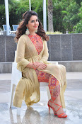Rashi Khanna new glamorous photos-thumbnail-29