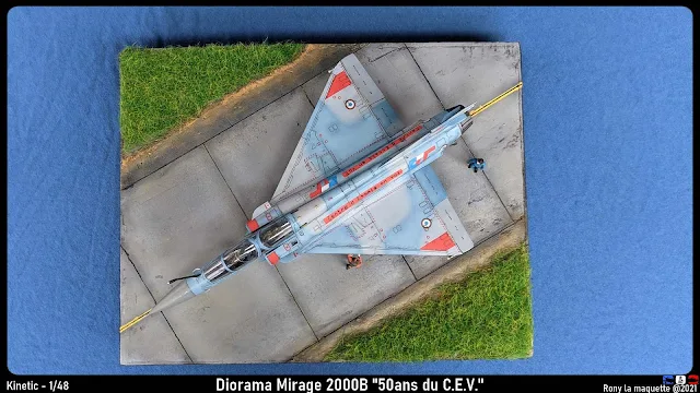 Diorama Kinetic Mirage 2000B "50ans du C.EV" au 1/48.