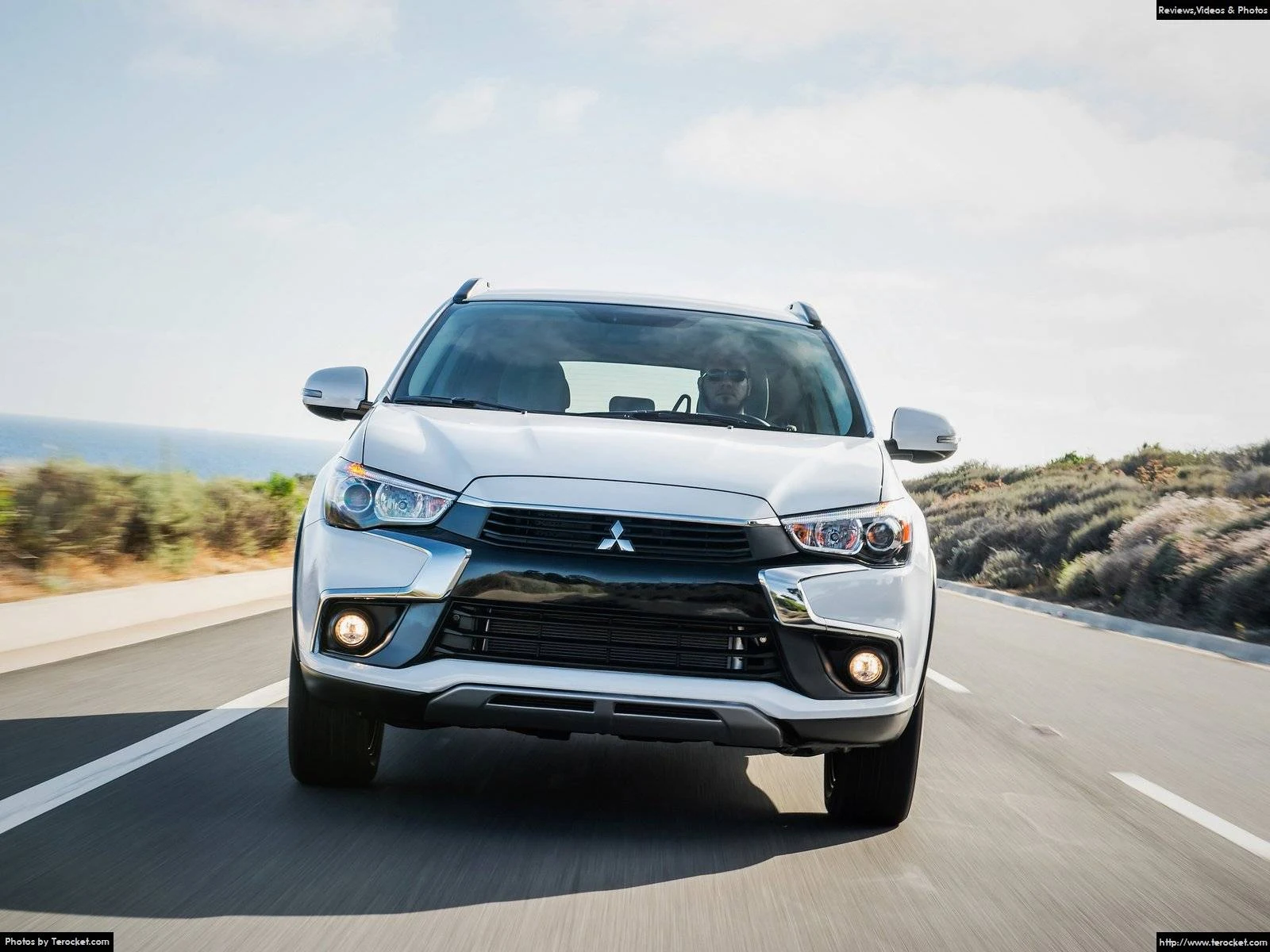 Hình ảnh xe ô tô Mitsubishi Outlander Sport 2016 & nội ngoại thất