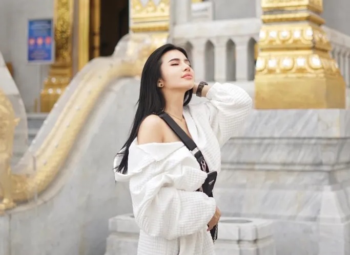 Style Fashion Maria Vania Tak Ada Lawan Saat di Bangkok