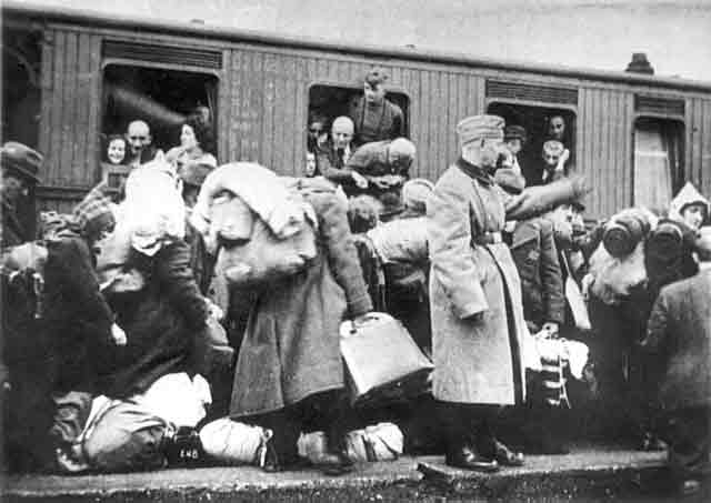 Deportations from Muenster, Germany on 13 December 1941 worldwartwo.filminspector.com