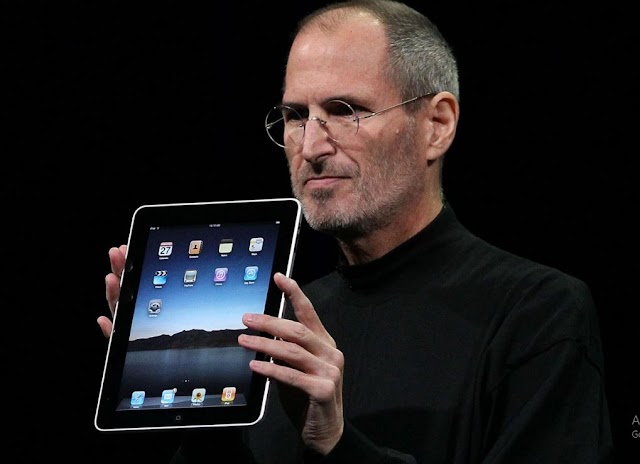 STEVE JOBS OWNER OF APPLE MOBILE ELECTRONIC COMAPNY