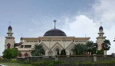 Masjid At-Tin (Jakarta Timur)
