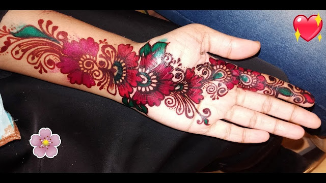 front hand mehndi design