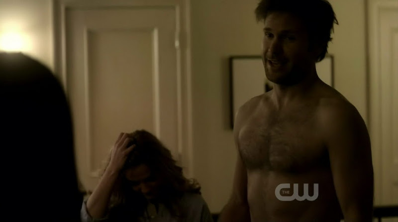 Matthew Davis Shirtless on The Vampire Diaries s2e10