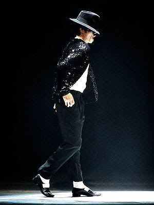 Incredible pics of Michael Jakson’s first Moonwalk emerge