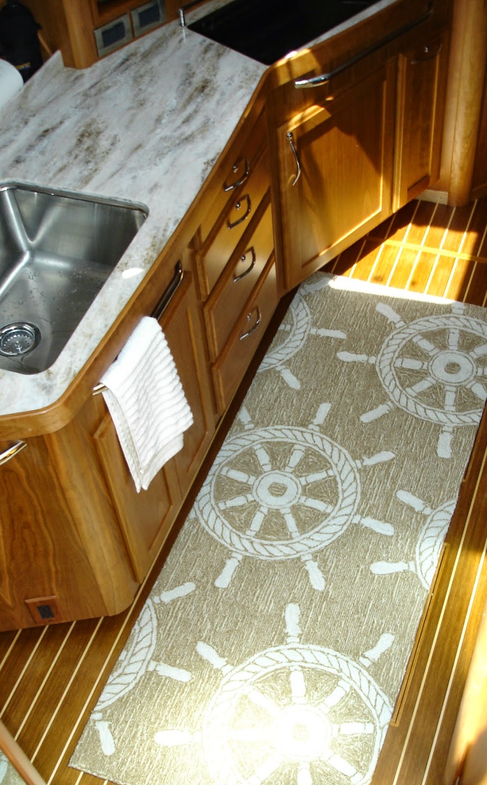 Nautical rugs for boats