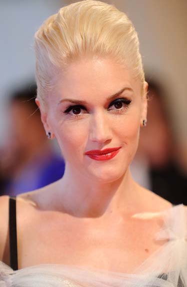 harry potter and deathly hallows_8501. more gwen stefani blue hair. Gwen+stefani+wedding+hair;