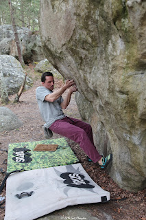 Ivan dans Gainage et Dévers, 6C+, Rocher Canon, Fontainebleau, (C) Greg Clouzeau