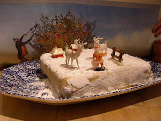 Beautifully Decorated Cake with Santa and his reindeer,  images, pictures, greetings, wishes, wallpapers, happy Christmas animation