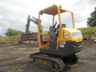 Volvo EC15B digger