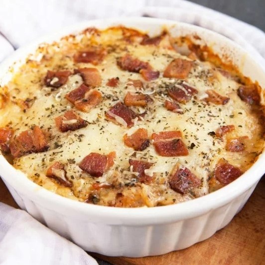 Keto Cheesy Chicken Parmesan Casserole #ketorecipe #ketogenic