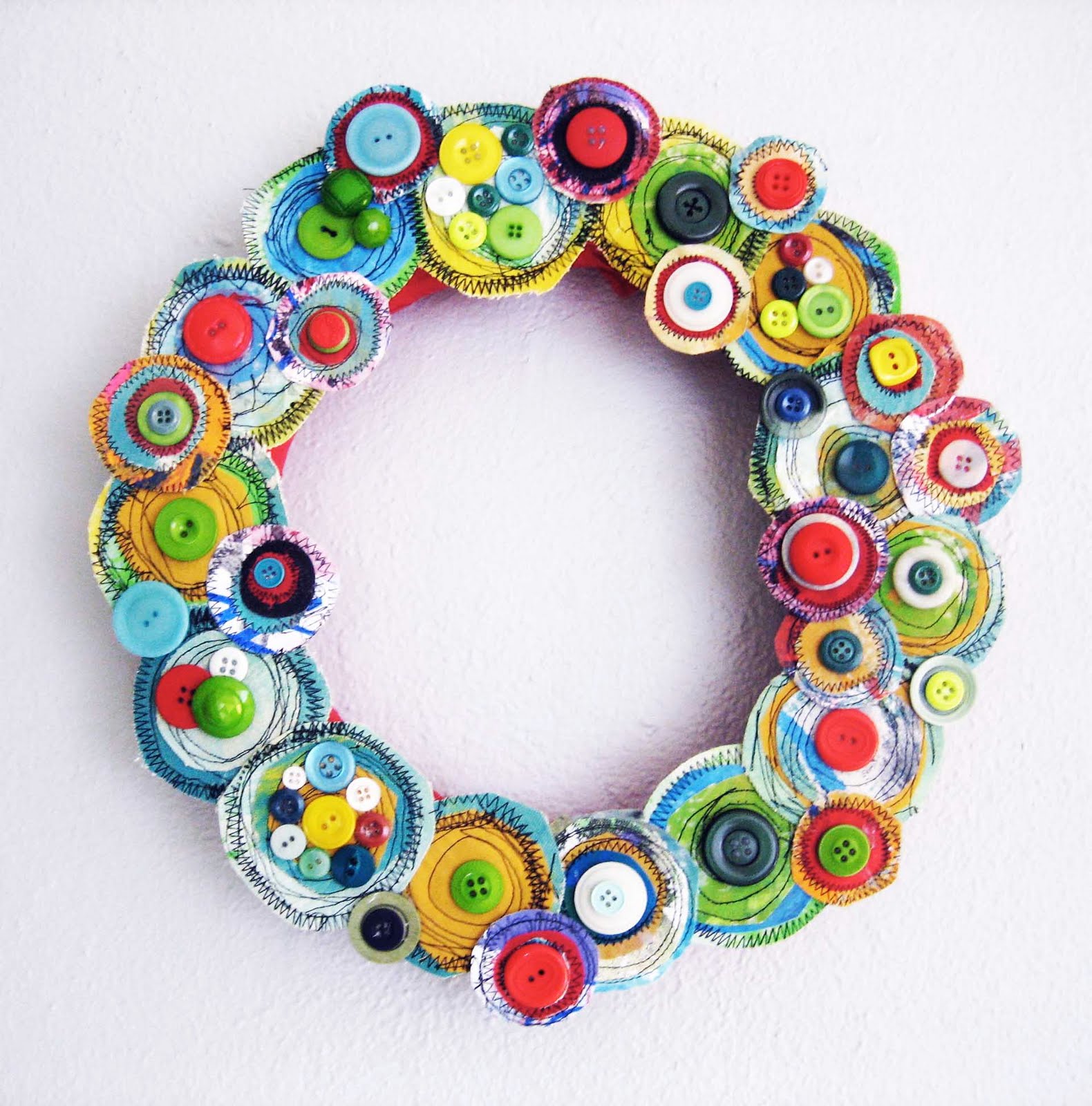 alisaburke: Canvas Layers Holiday Wreath