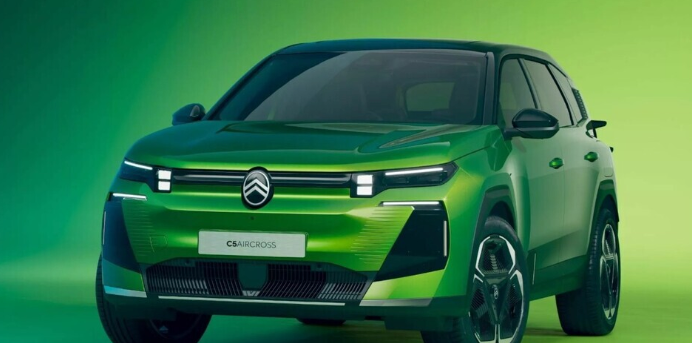 시트로엥 C5 에어크로스 공개 하이브리드에 넓은 실내 SUV?