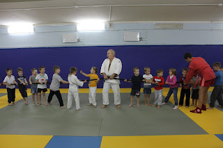 Занятия спортом в Зеленограде с 3 лет. Физическаяподготовка для малышей.