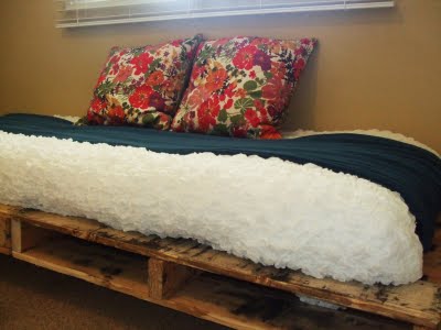 EU QUE FIZ Base para cama feita de pallets passo a passo! – Sra 