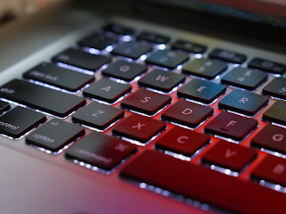 Hi Tech Apple keyboard HD Wallpapers