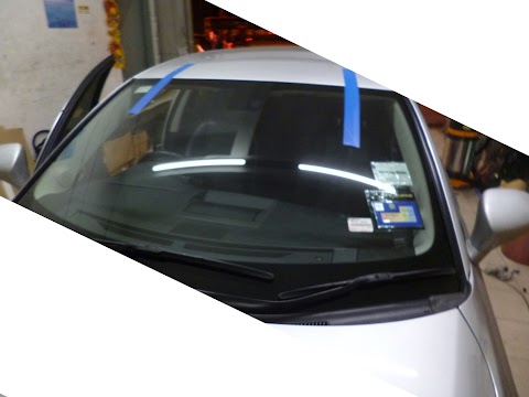 tinted cermin depan kereta