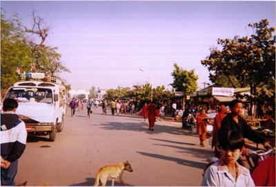 myanmar_mandalay_street_life