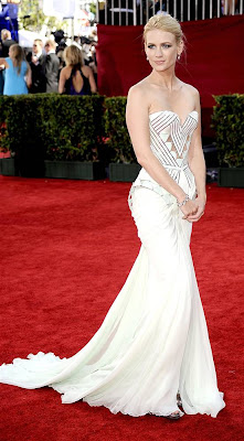 Jones-Januari-in-a-Atelier Versace-gown