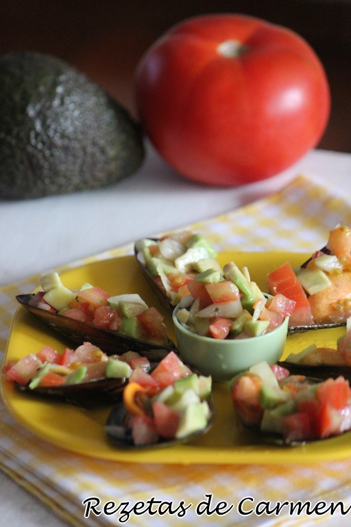 Mejillones con vinagreta de aguacate