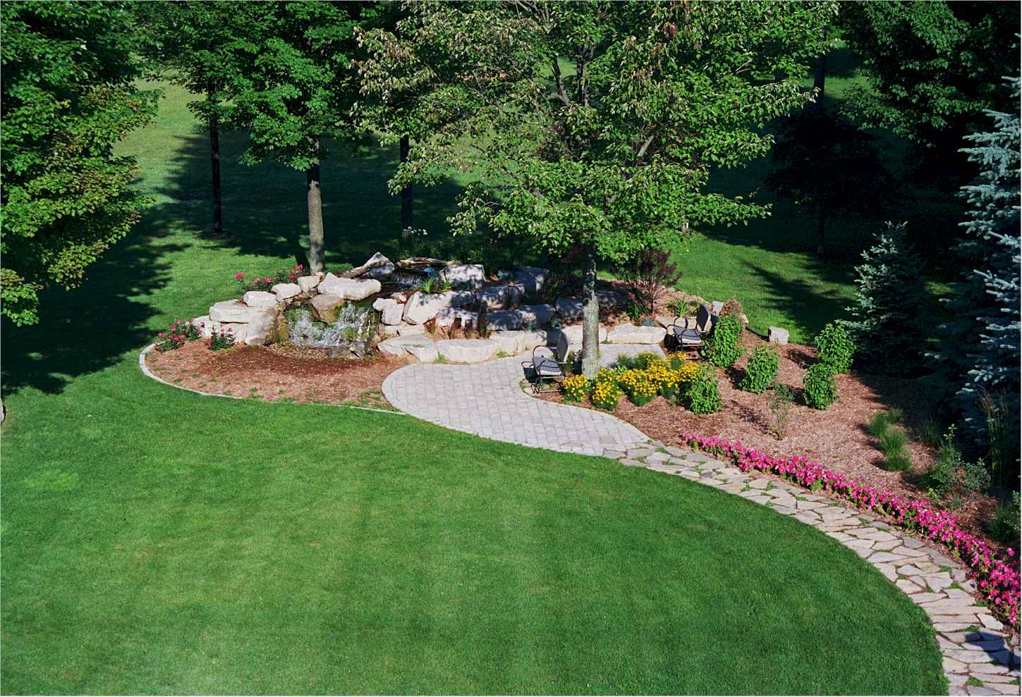 Large Front Yard Landscaping Ideas