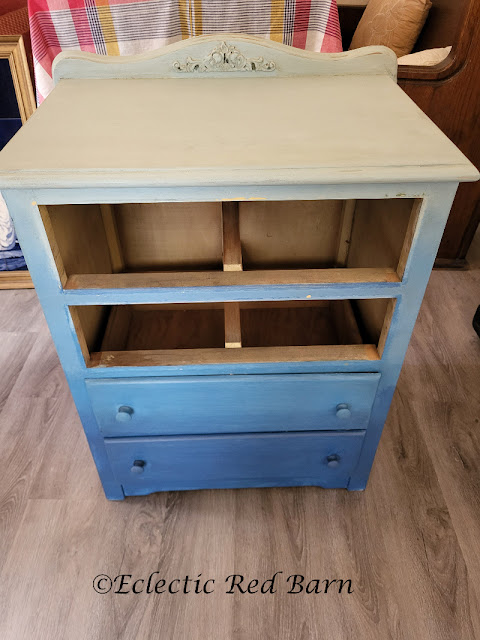 Dresser Gets Update. Share NOW. #updated furniture, #painted furniture, #painting #eclecticredbarn