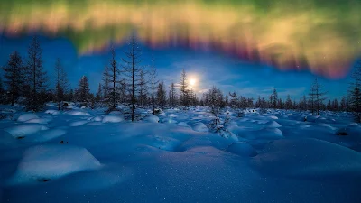 Papel de parede grátis Aurora boreal no inverno