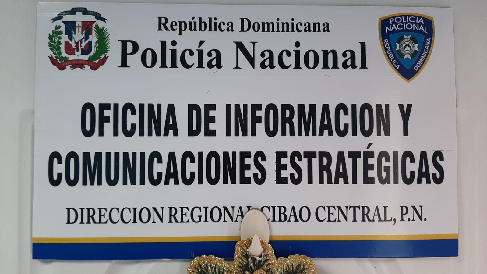 Dirección Regional Cibao Central de la Policía Nacional en Santiago ocupa 4 pistolas, un revólver, un chaleco antibalas, droga, cuatro vehículos, una motocicleta y apresa varias personas, en las últimas horas. 