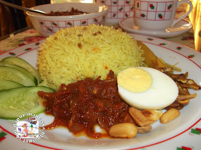 Dapur Mamasya: Nasi Lemak Kuning Tumis