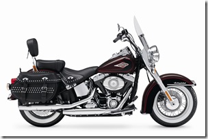 2011 FLSTC Softail Heritage Classic, right broadside