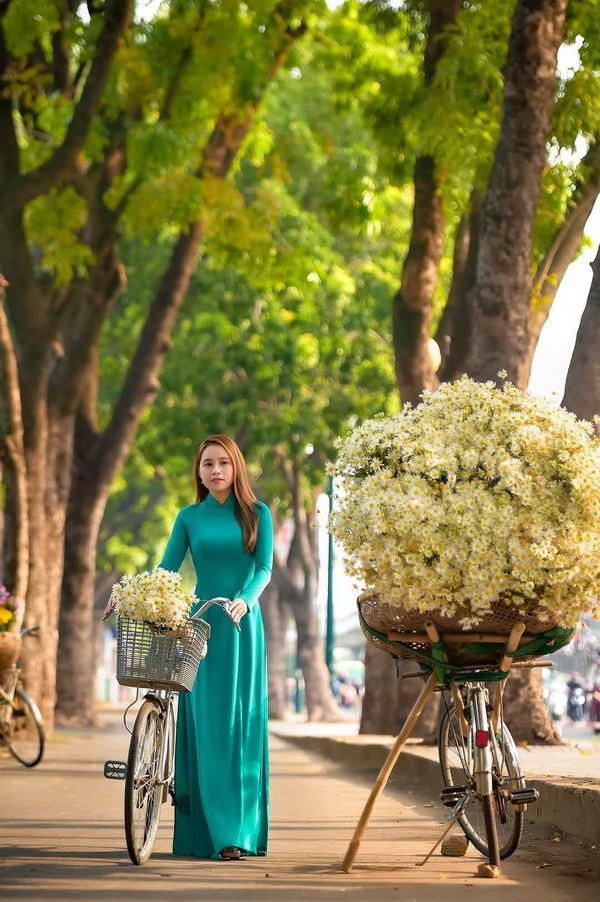 Photo by Áo dài Yến Thanh